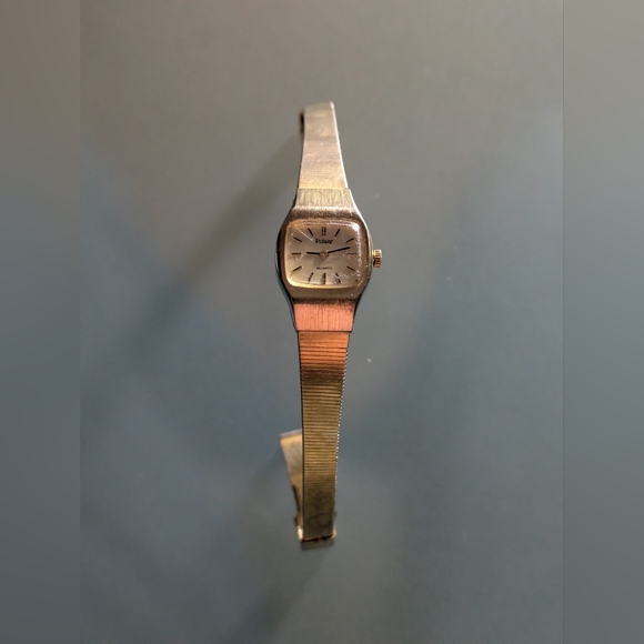 Vintage Pulsar V232-5540 Gold Tone Women’s Watch 5,75" New Battery - Picture 4 of 10
